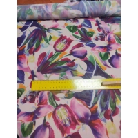 Delikatna cienka tkanina szyfon - wzór w kolorowe tulipany